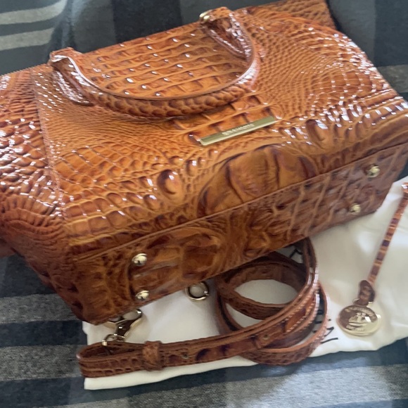 BRAHMIN- Croc-embossed Genuine Leather - Picture 3 of 8